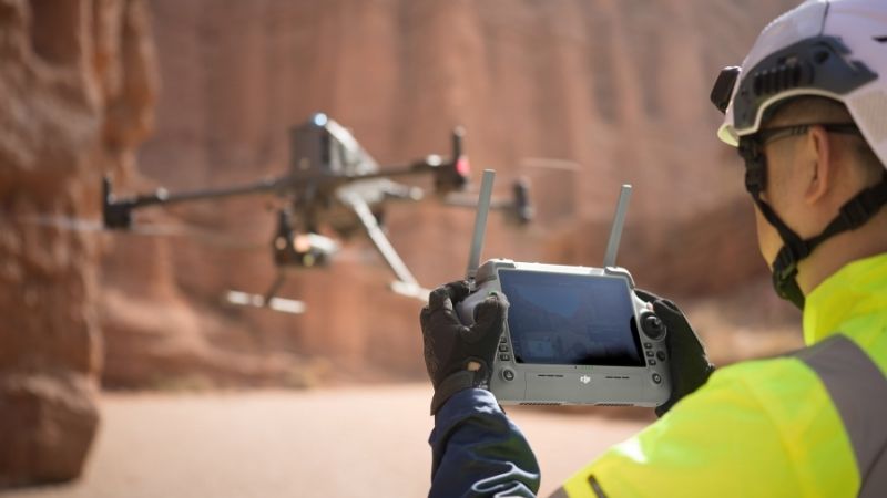 Bodenstation DJI RC Plus Controller mit O4 Videoübertragung