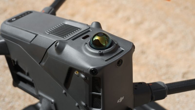 Detailansicht RTK-Antennen, LiDAR und mmWave-Radar